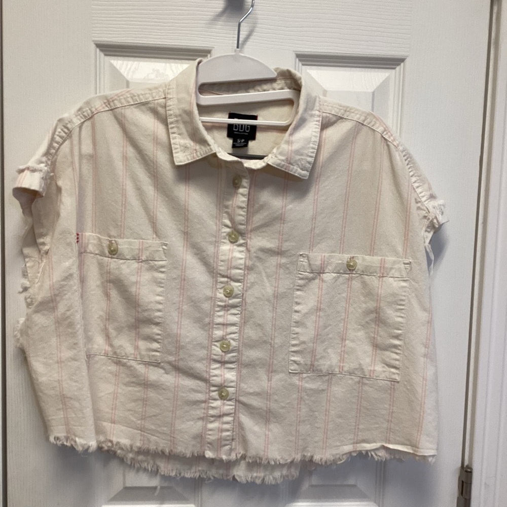 Urban Outfitters BDG SZ S-P Pink Striped Cropped Button Down Fray Hem Top
